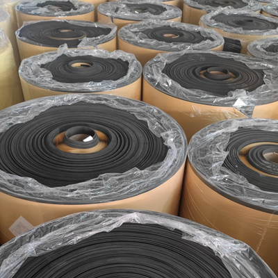 1 mm Μαύρο/Λευκό Πυκνότητα 32-240 Kg/m3 Πίεμα από PE αυτοκόλλητο με πιστοποίηση BSCI